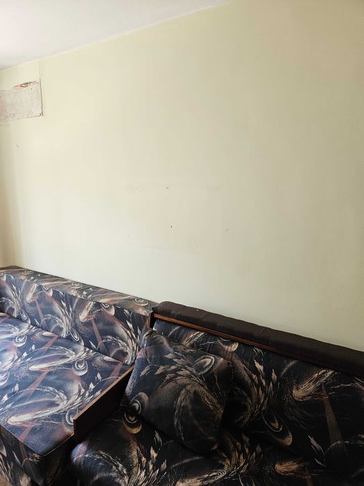 Продава се Двустаен апартамент в Шумен, Център - 63 кв.м за 1174 €/кв.м - Снимка #2