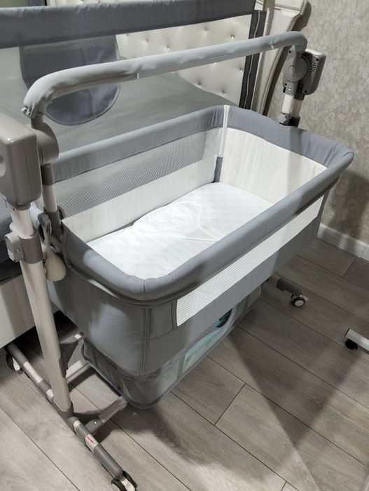 Кроватка для новорожденных