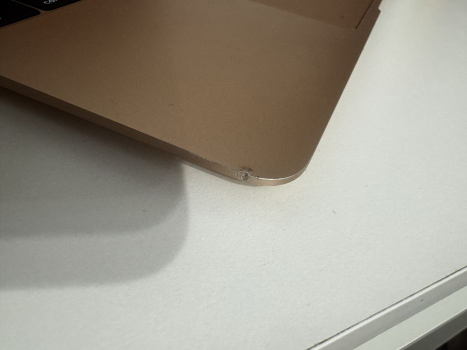 Macbook Air 2018 (Retina 13,3 inch) + Magic Mouse 2