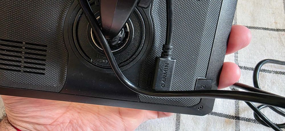 Навигация за камион Garmin Dezl 710 7 инча най-новите карти за цяла Европа и Турция