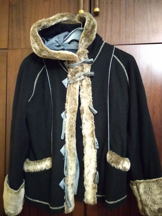 Зимно късо палто с качулка на Vero Moda