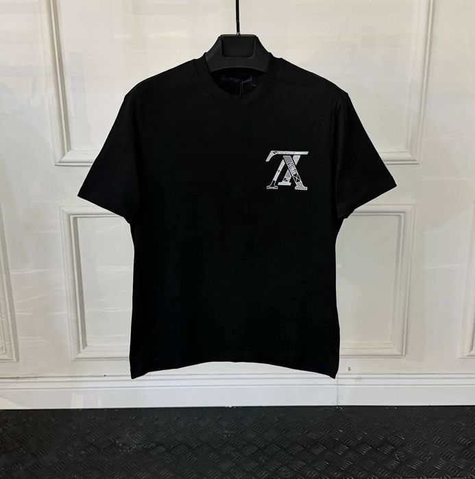 Мъжки тениски различни модели