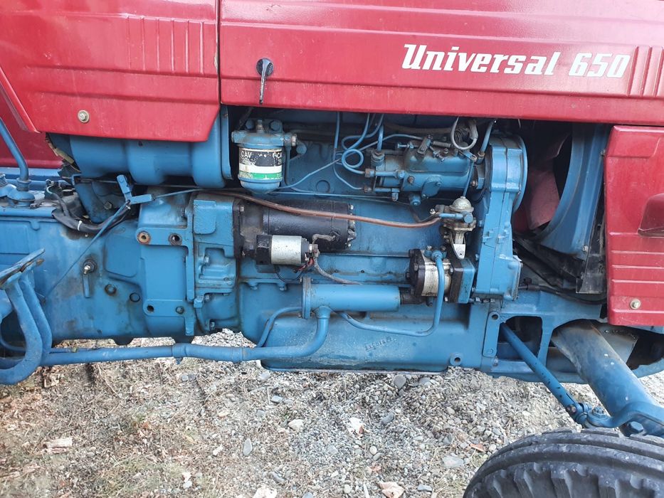 Tractor Universal 550