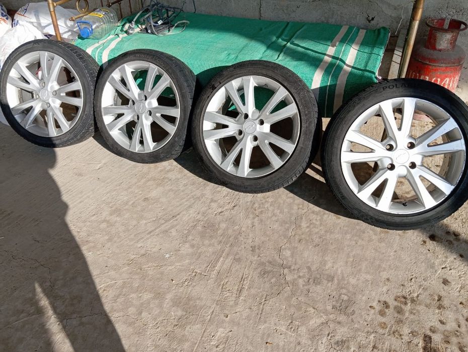 Диска с шинами жентра