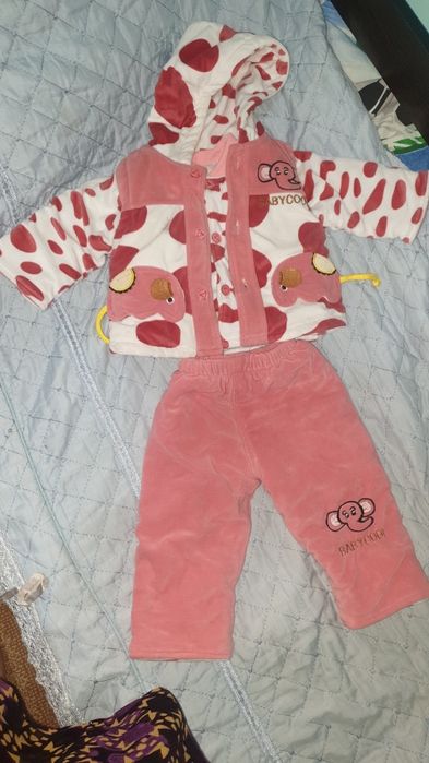 Вещи на девочку комбинезон тройка и двойка на осень и зиму 1-3 годика