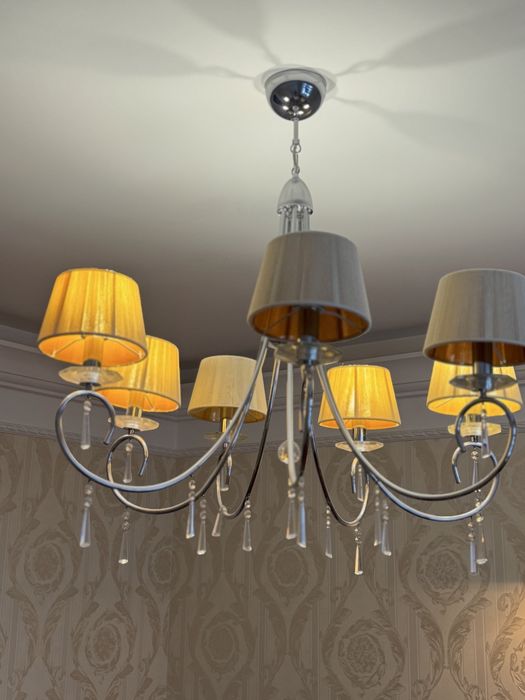 Люстра в идеальном состоянии