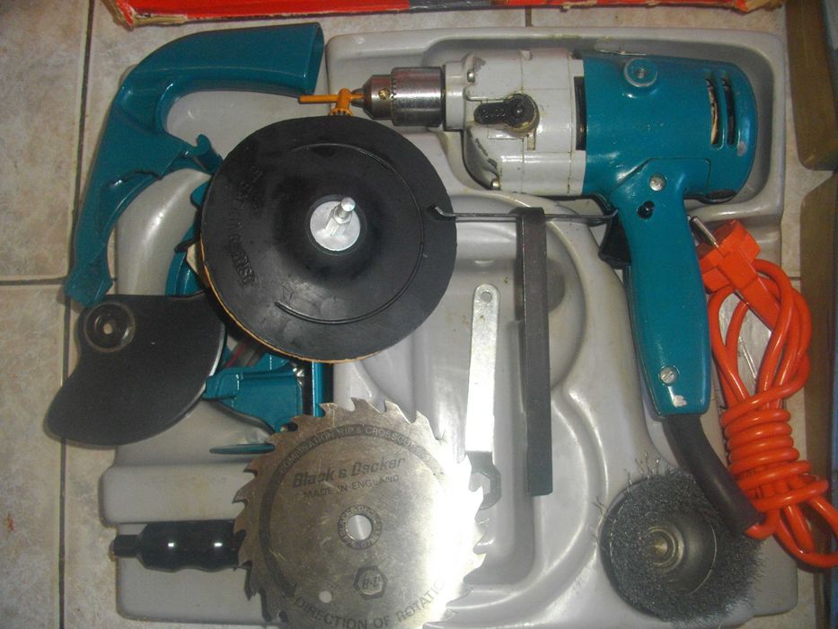 К-т Black Decker Бормашина Приставки/ AEG Приставки Циркуляри/ Шмиргел