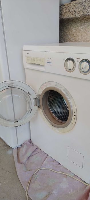 Пералня zanussi fl 904 cn, slim 31