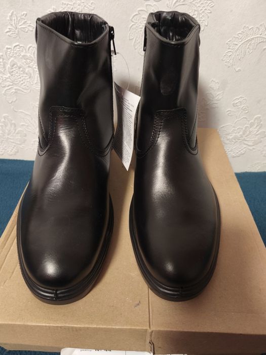 Полицейски кубинки и боти