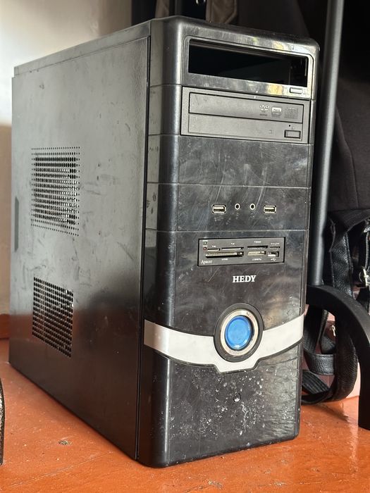 Корпус ПК с дисководом и с кардридером