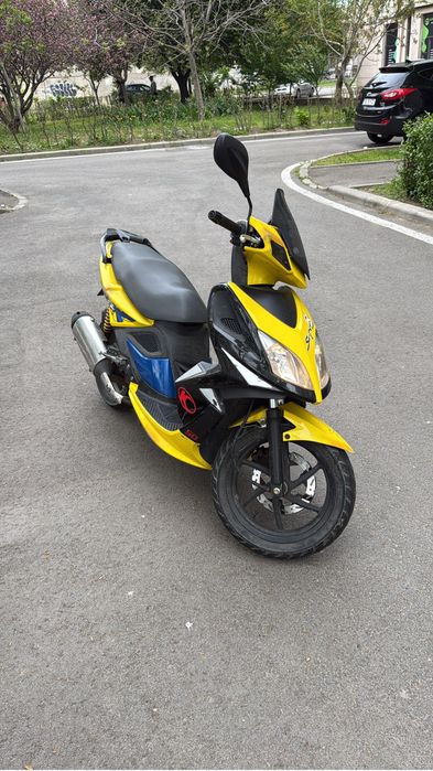 Vand scuter Kymko Super 8 50cc