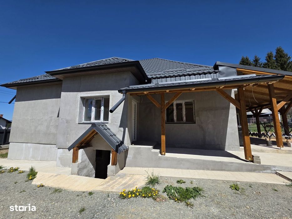 Vand casa la Belis, 800mp teren, la drumu principal, teren drept!