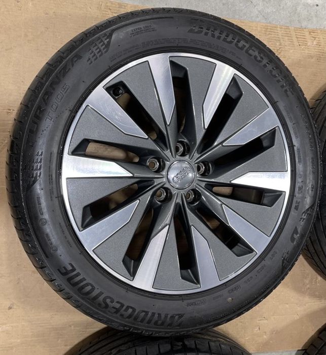 Jante Audi A6 C8 18 FACTURA Impecabile anvelope vara Q5 A6 C7