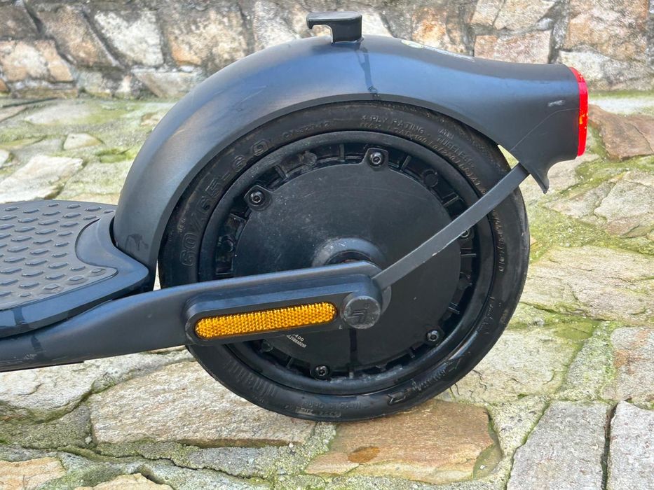 Ninebot F2 II E - Trotineta Electrica