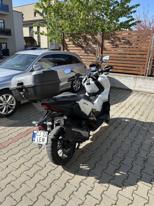 Vând Honda ADV 350,an fabricatie 2024