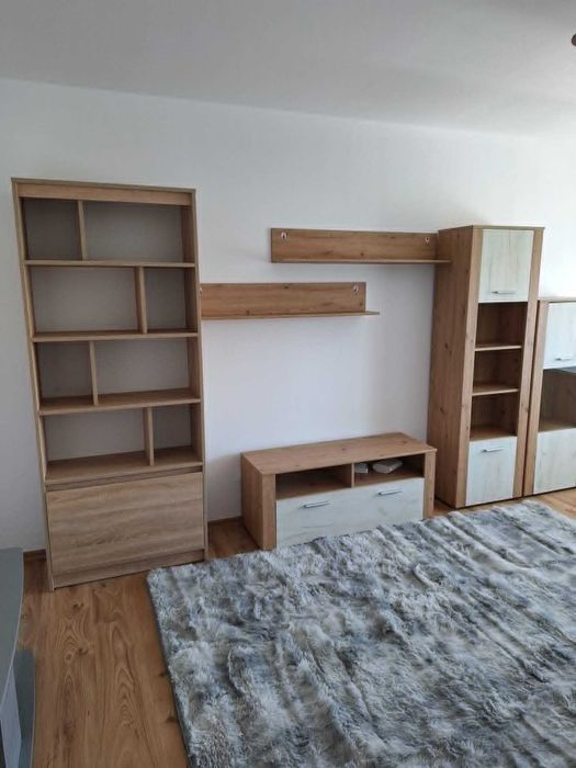 DE ÎNCHIRIAT – Apartament 3 camere, 80 mp, garaj inclus
