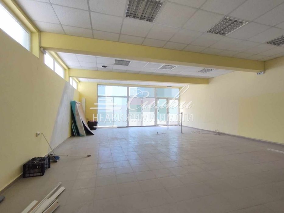 Продава се Магазин в Шумен, Боян Българанов 2 - 140 кв.м за 1250 €/кв.м - Снимка #2