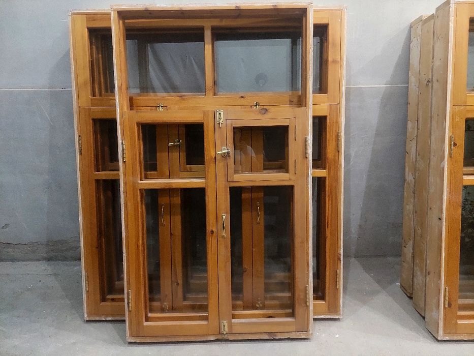 Yog'och  oyna romla,ikki qavatligiyam bor