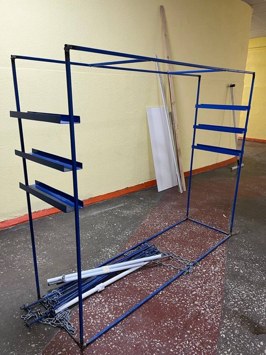 Рейл для одежды и аксессуаров