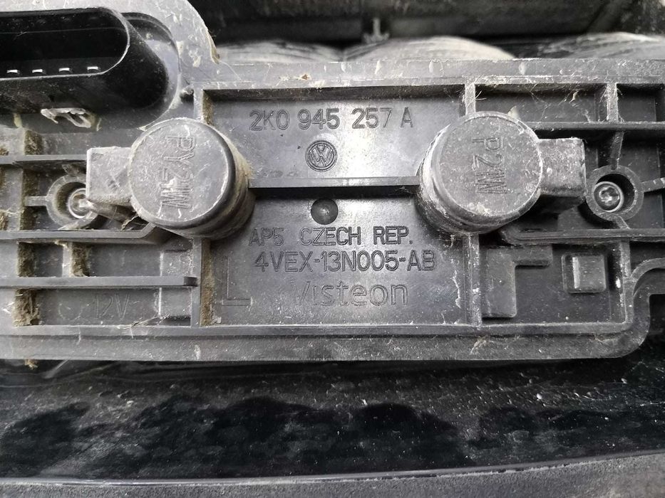 Stop tripla lampa stanga vw caddy 3 2k 2c 2k0945257a 4vex13n005ab