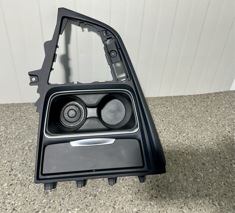 Consola Centrala Suport Pahare Scrumiera BMW F30 F31
