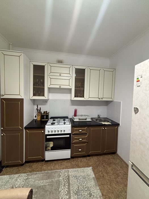 Сдам 2-х ком квартиру. Левый берег