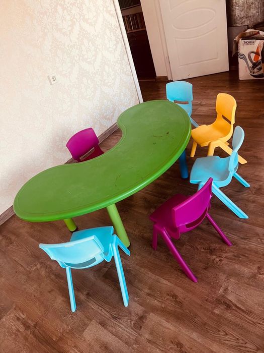 Детский стул со стульями