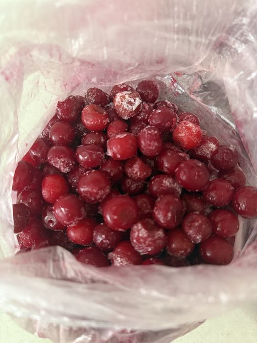 Вишня замороженная