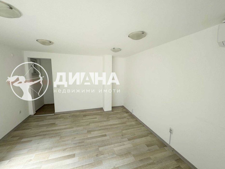 Продава се Офис в Пловдив, Съдийски - 27 кв.м за 1771 €/кв.м - Снимка #1