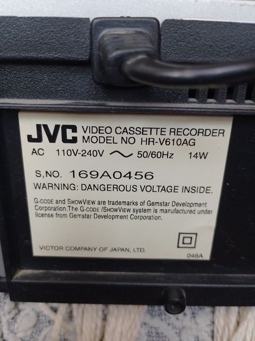 Видеомагнитофон JVC в отличном рабочем состоянии.