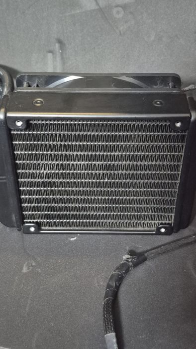 Водно охлаждане за компютър Cooler Master