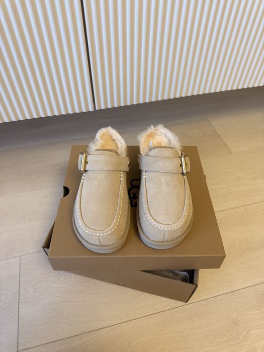 papuci UGG Goldenstar Evelina