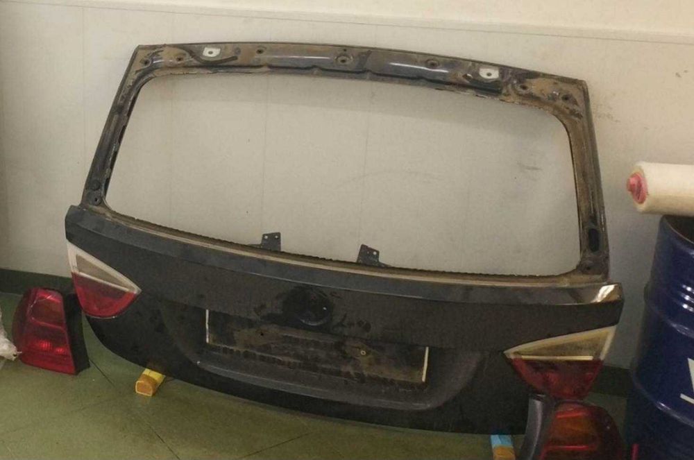 Лайстни ССС, километраж, огледала (FLA/compass) и мн. други за BMW е91