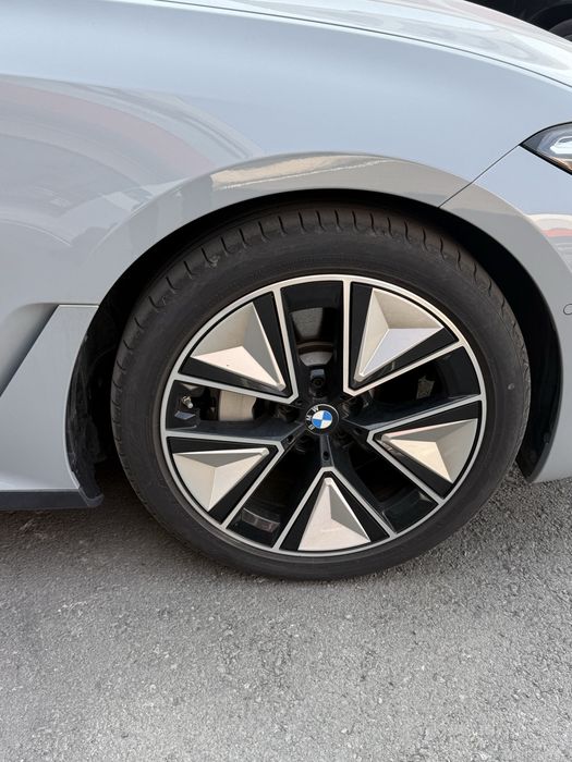 Bmw i3 40l night sport Full 5.6sec 100 360Kamera Harman Kardon Hud