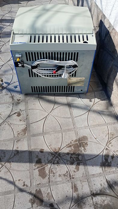 хладилна чанта на гас ,220v и 12v