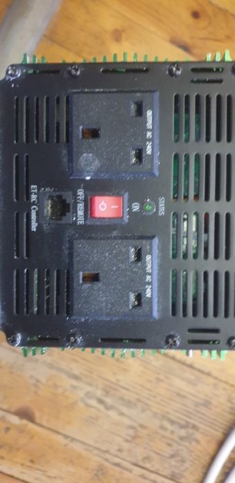 Инвертор/inverter за каравана,камион,лодка и домакинство