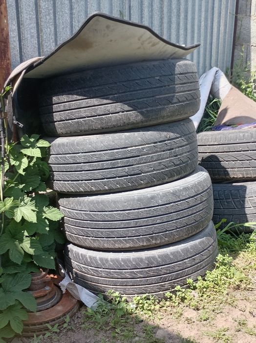 Продам шины 215/55/17