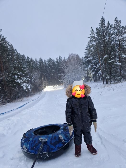 Продаётся тёплый зимний комбинезон для девочки