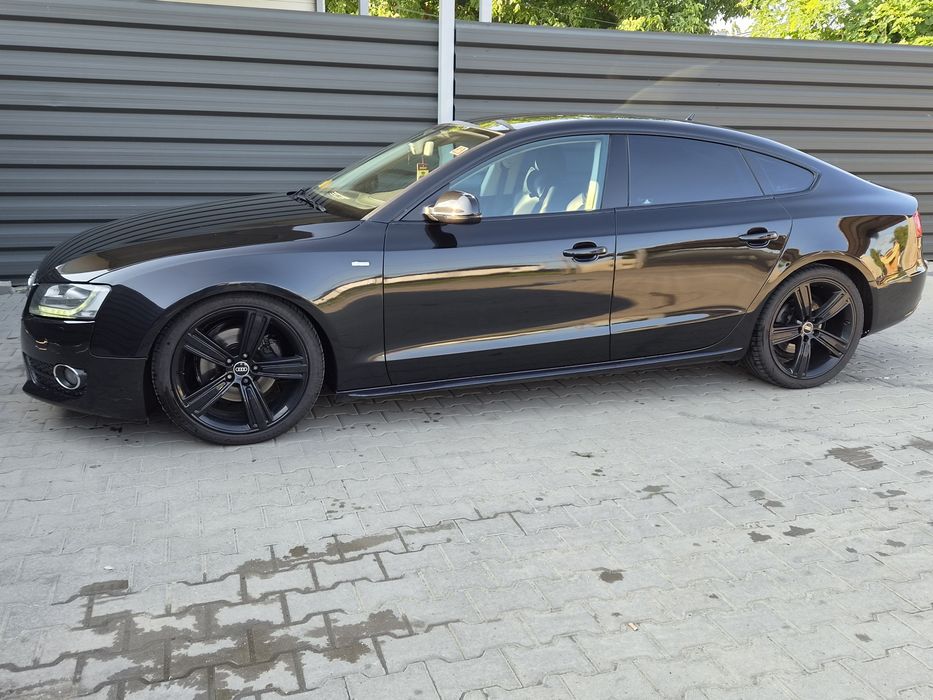 Vând Audi A5 2.0TDI