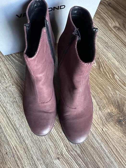 Koжени боти Vagabond
