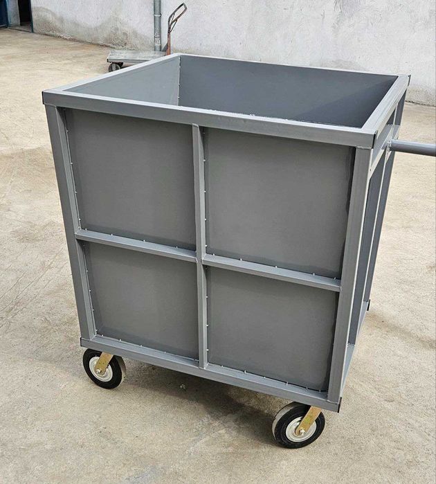 Мусорный контейнер металлический