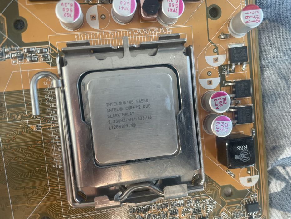 Kit placa de baza+procesor+ram