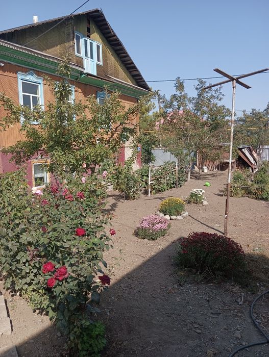 Продам дом в районе инкубатор