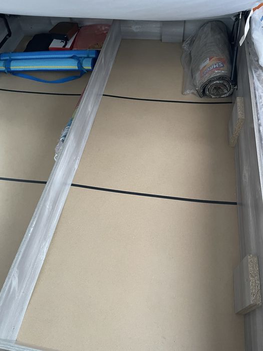 Спалня с матрал 160/200