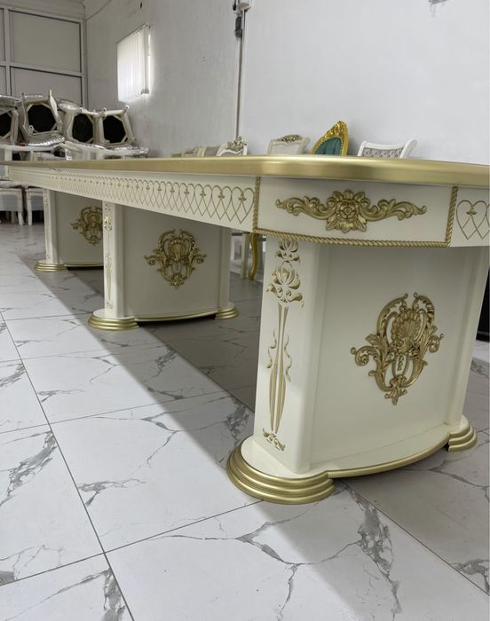 Стол италияндык краскамен