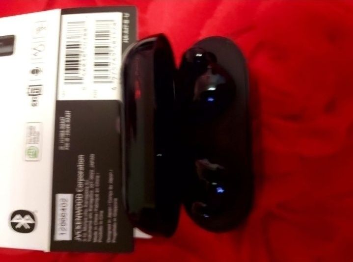 Vând căsti Bluetooth Jvs noi în cutie