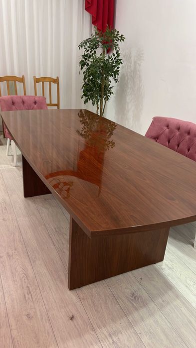 Конференции стол