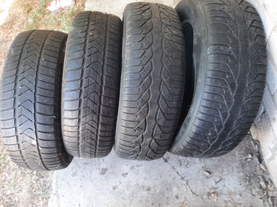 Продам шины 205/60/16 пирелли