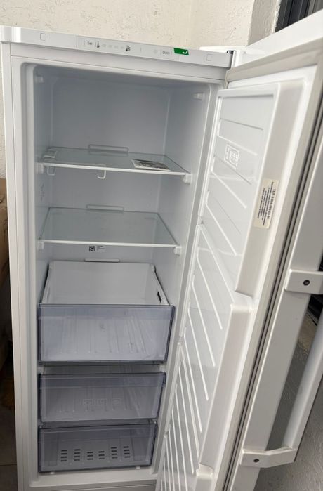 Вертикальный морозильник BEKO