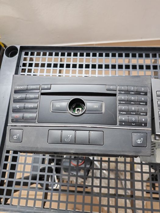 Unitate multimedia Mercedes Audio 20 cod A2129069900 A2128700089 W204